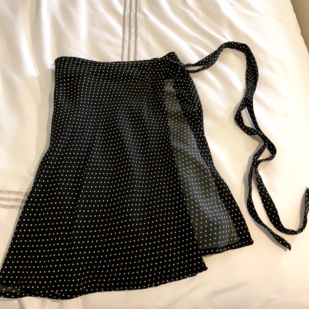 Brandy Melville, high waisted, wrap skirt